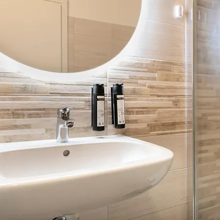 Lejlighedshotel Relstay - Amendola 4*