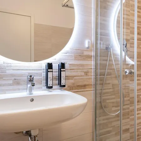 Lejlighedshotel Relstay - Amendola 4*